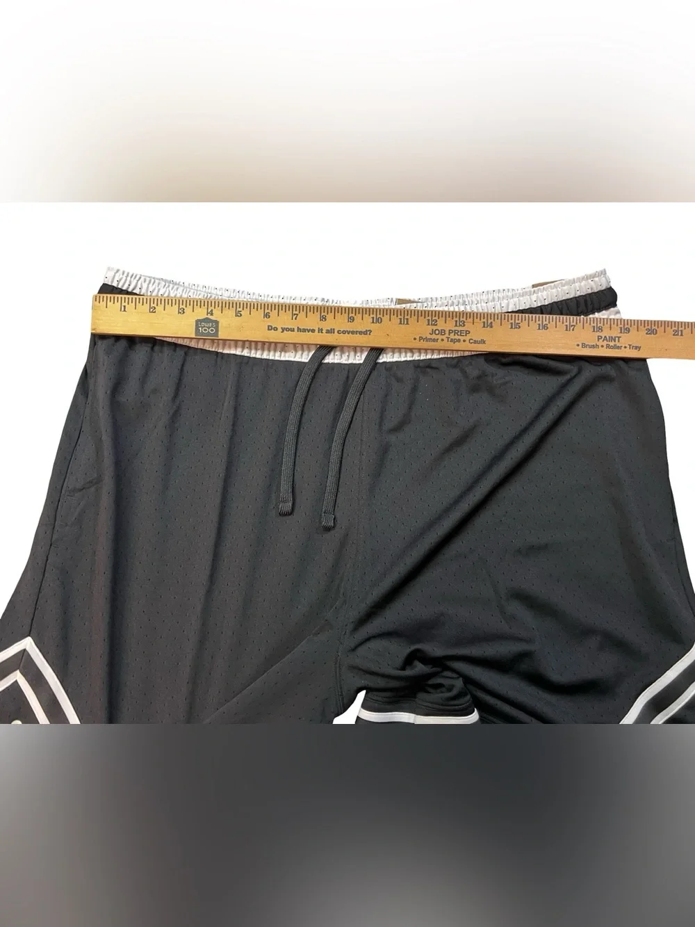 Nike men’s air Jordan Dri-FIT Mesh basketball Shorts diamond Black white size XL
